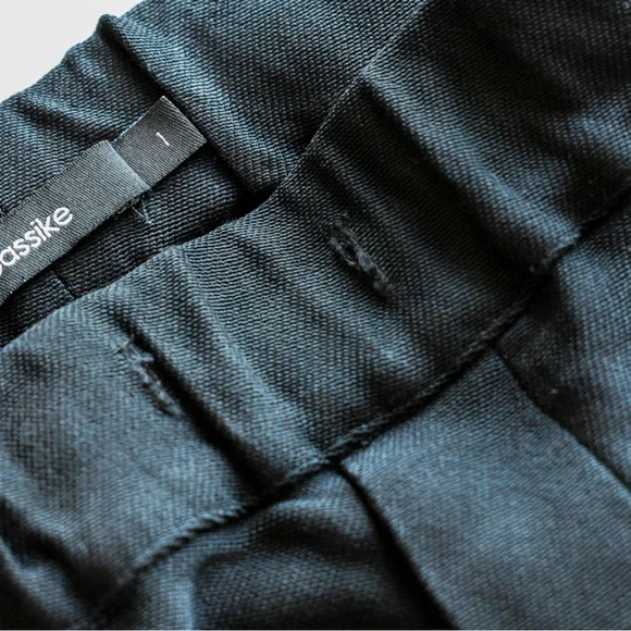 BASSIKE  Black Casual Shorts with contrast stitch - Picture 11 of 11